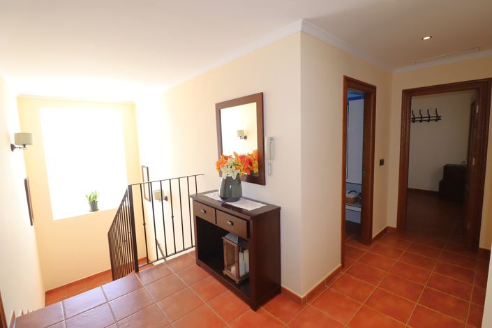 Image No.36-4 Bed Villa for sale