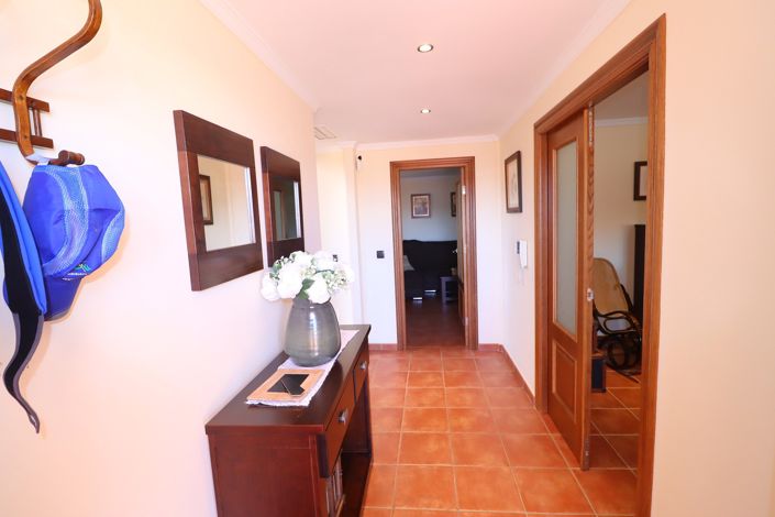 Image No.4-4 Bed Villa for sale