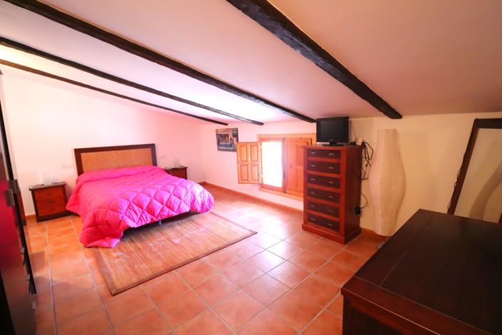 Image No.26-8 Bed Cortijo for sale