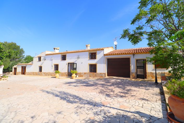 Image No.33-8 Bed Cortijo for sale