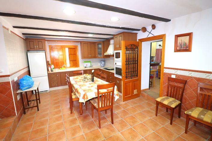 Image No.8-8 Bed Cortijo for sale
