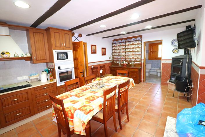 Image No.9-8 Bed Cortijo for sale