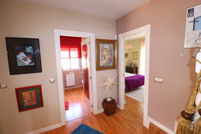 Image No.29-5 Bed Villa for sale