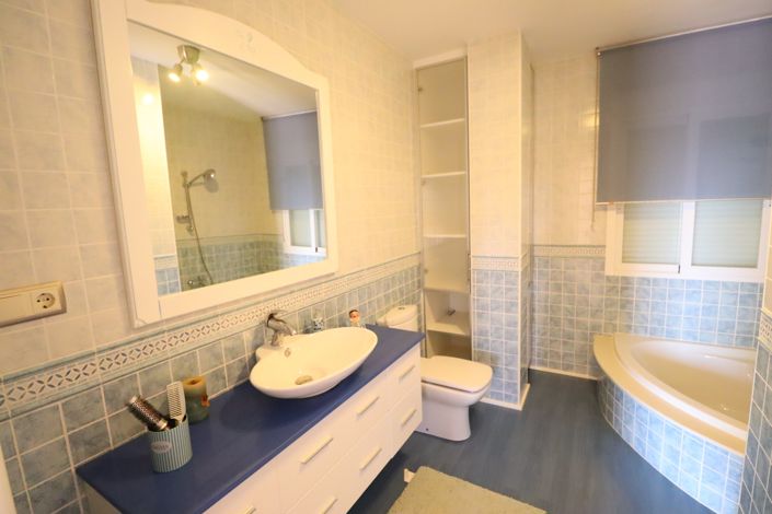 Image No.43-5 Bed Villa for sale