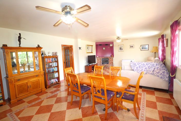 Image No.11-5 Bed Villa for sale