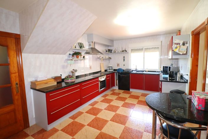 Image No.15-5 Bed Villa for sale