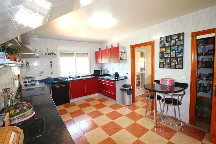 Image No.17-5 Bed Villa for sale