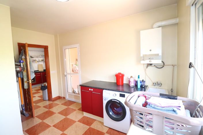 Image No.18-5 Bed Villa for sale