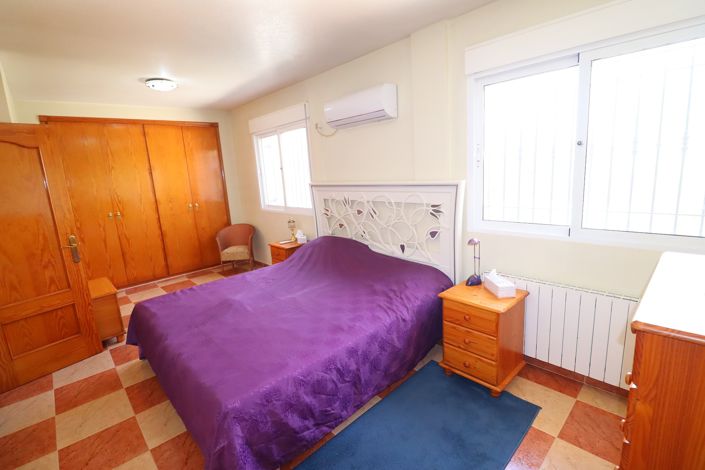 Image No.26-5 Bed Villa for sale