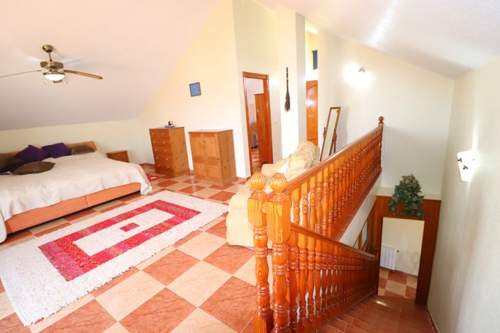 Image No.30-5 Bed Villa for sale