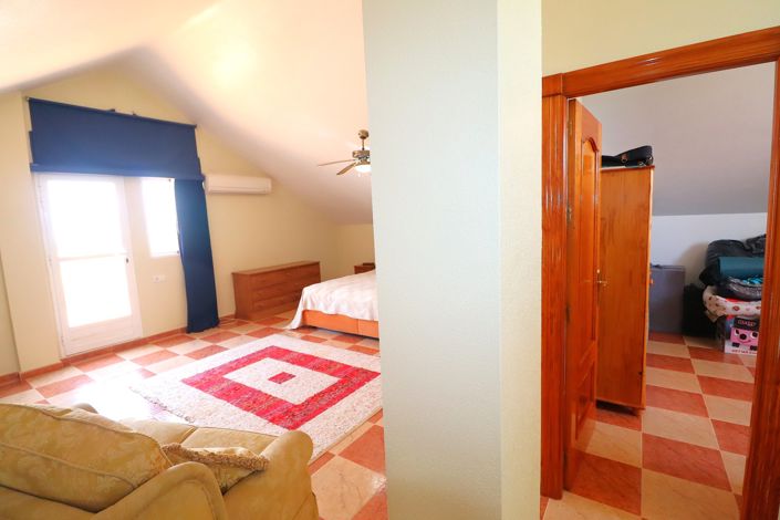 Image No.32-5 Bed Villa for sale