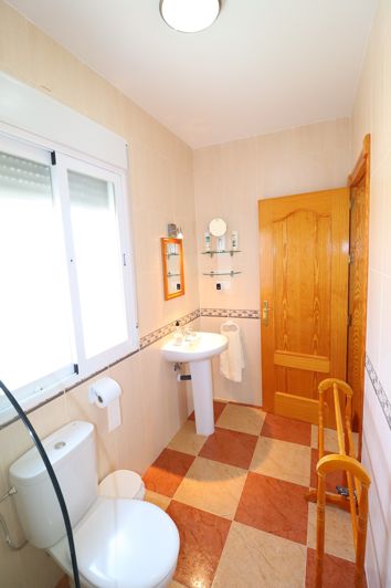 Image No.42-5 Bed Villa for sale