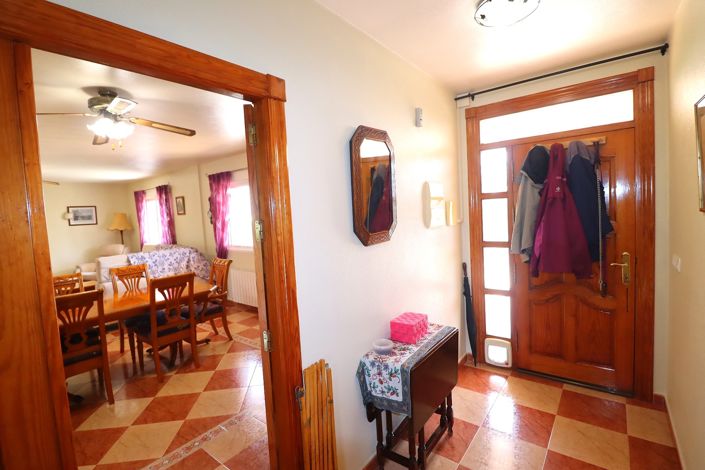 Image No.9-5 Bed Villa for sale