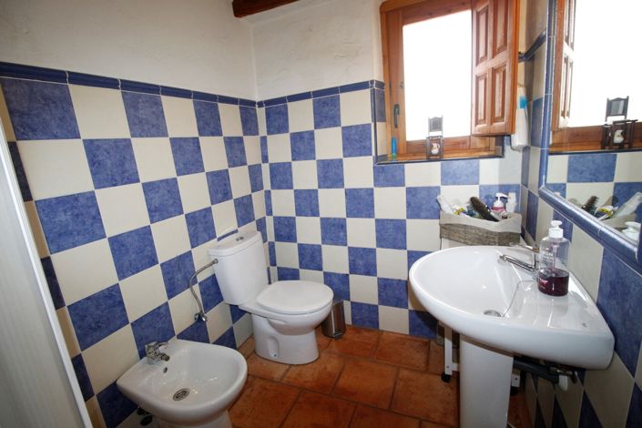 Image No.16-6 Bed Cortijo for sale