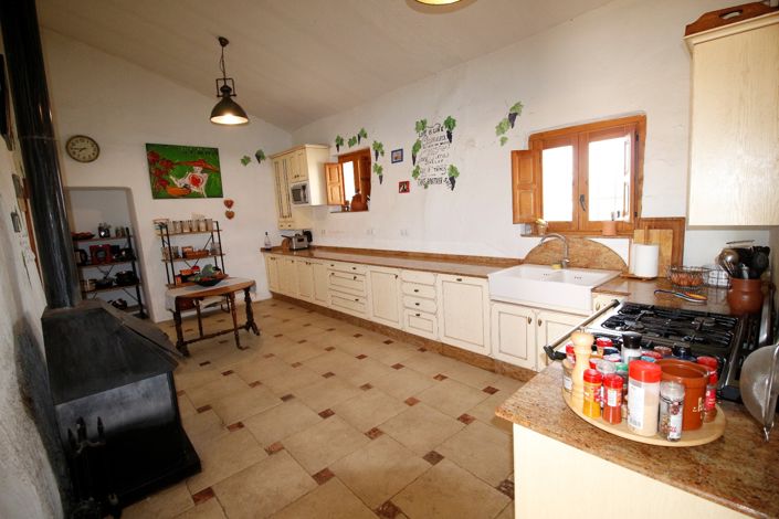 Image No.18-6 Bed Cortijo for sale