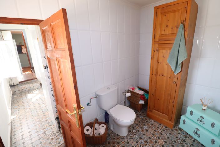 Image No.20-4 Bed Cortijo for sale