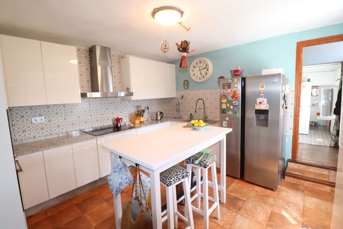 Image No.6-4 Bed Cortijo for sale