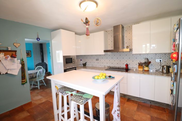 Image No.7-4 Bed Cortijo for sale