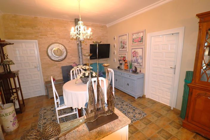 Image No.18-4 Bed Country House for sale