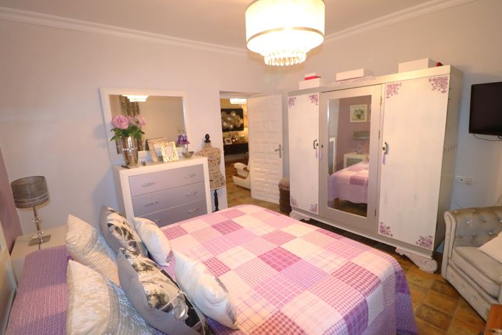 Image No.29-4 Bed Country House for sale