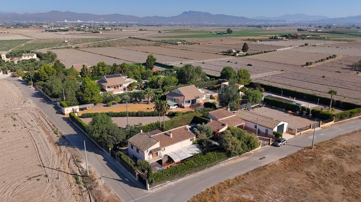 Image No.2-4 Bed Country House for sale