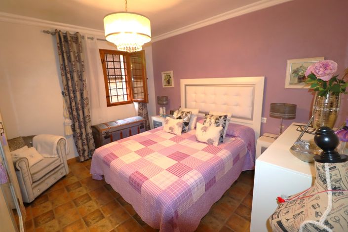 Image No.30-4 Bed Country House for sale