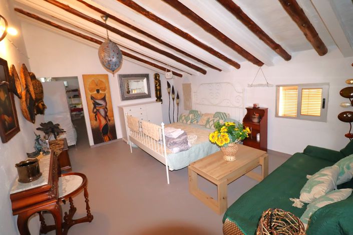 Image No.38-4 Bed Country House for sale