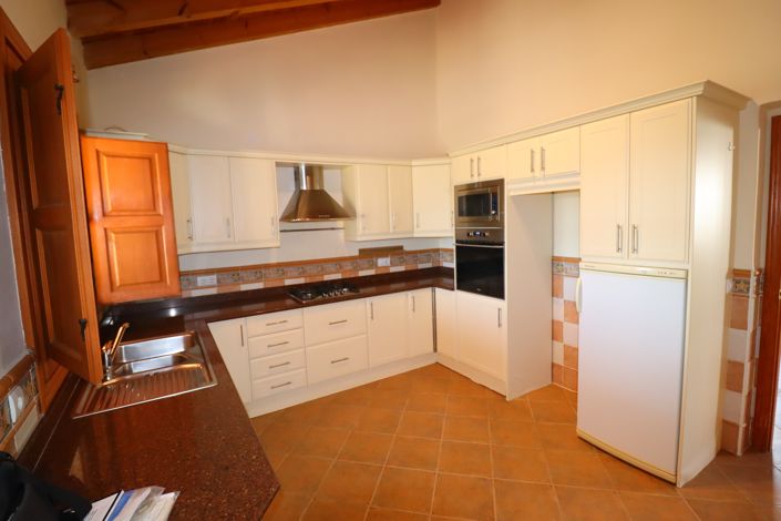 Image No.17-3 Bed Villa for sale