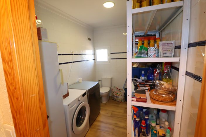 Image No.22-4 Bed Country House for sale