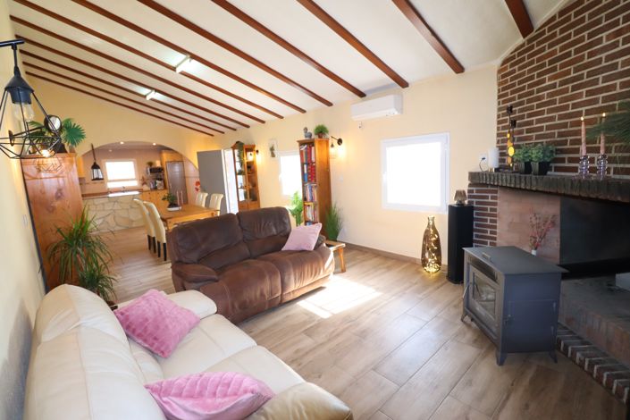 Image No.31-4 Bed Country House for sale