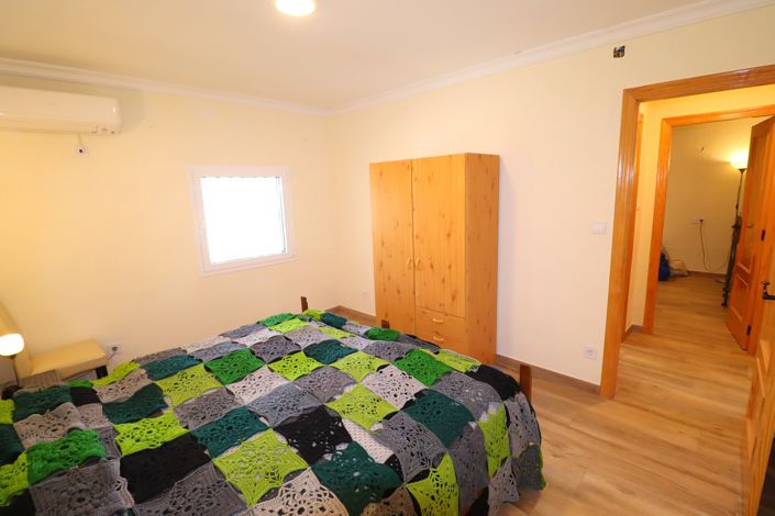 Image No.37-4 Bed Country House for sale