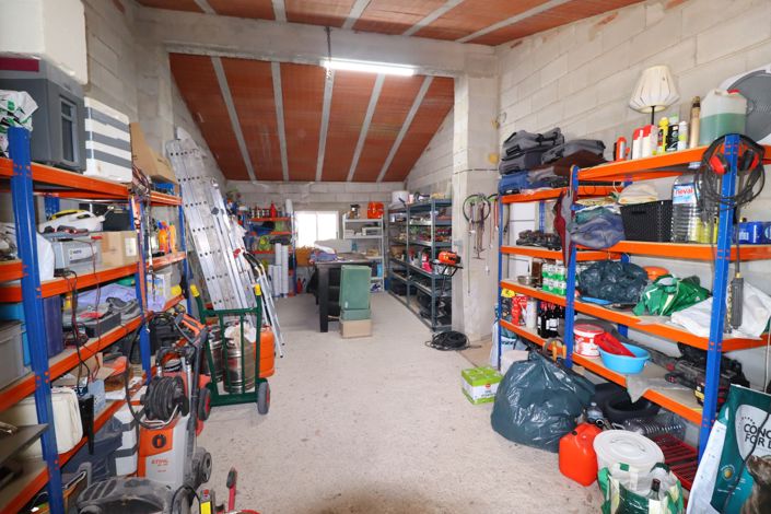 Image No.9-4 Bed Country House for sale