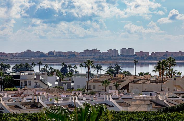 Image No.21-2 Bed Apartment for sale