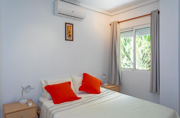 Image No.10-3 Bed Villa / Detached for sale