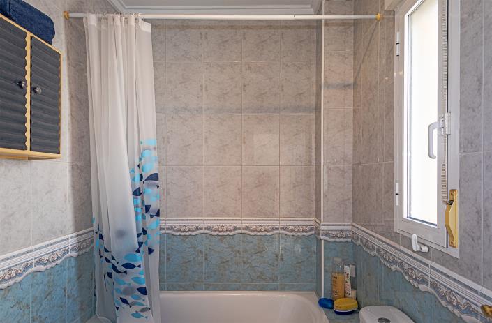 Image No.21-3 Bed Villa / Detached for sale