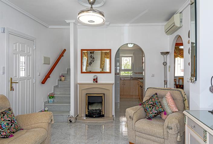 Image No.10-3 Bed Villa / Detached for sale