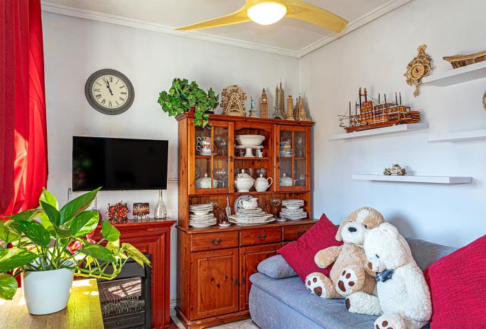 Image No.15-2 Bed Semi-Detached for sale