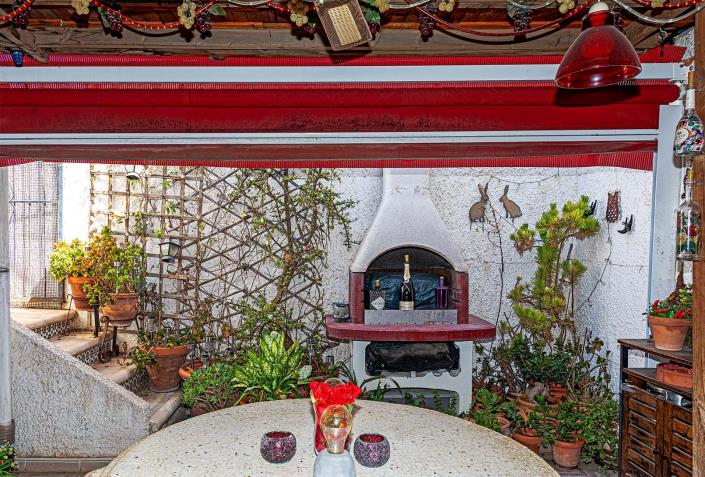 Image No.21-2 Bed Semi-Detached for sale