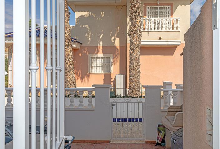 Image No.17-3 Bed Duplex for sale