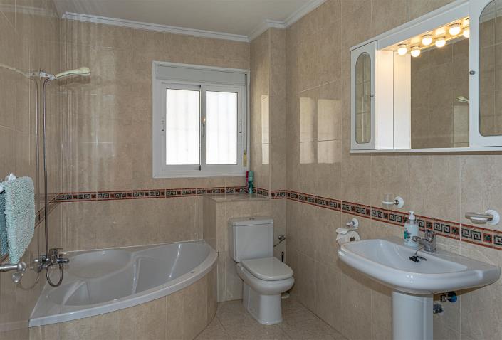 Image No.33-3 Bed Duplex for sale