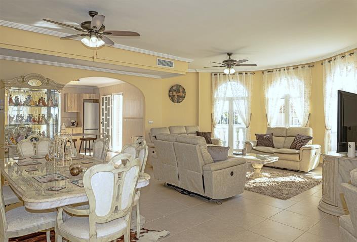 Image No.20-4 Bed Villa / Detached for sale