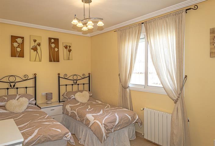 Image No.34-4 Bed Villa / Detached for sale