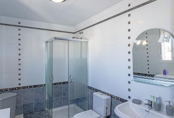 Image No.56-4 Bed Villa / Detached for sale