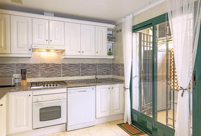 Image No.8-3 Bed Duplex for sale