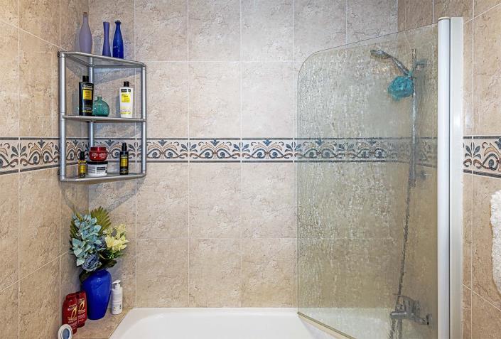 Image No.20-2 Bed Apartment for sale