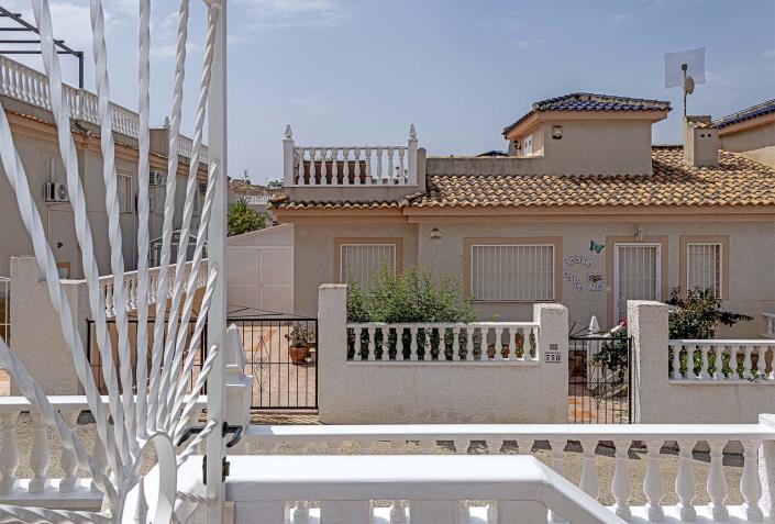 Image No.8-2 Bed Semi-Detached for sale