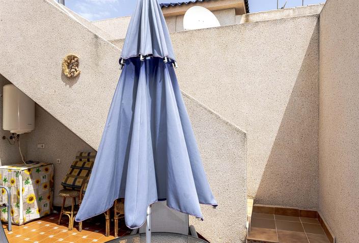 Image No.22-2 Bed Semi-Detached for sale