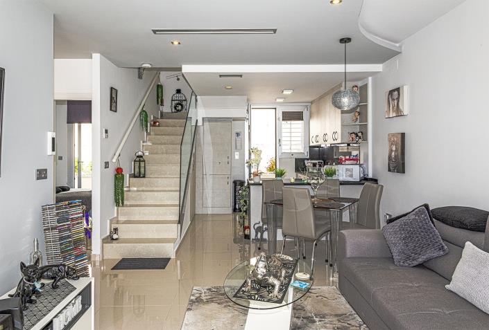 Image No.12-3 Bed Villa / Detached for sale