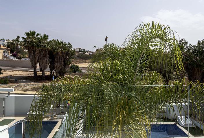 Image No.30-3 Bed Villa / Detached for sale