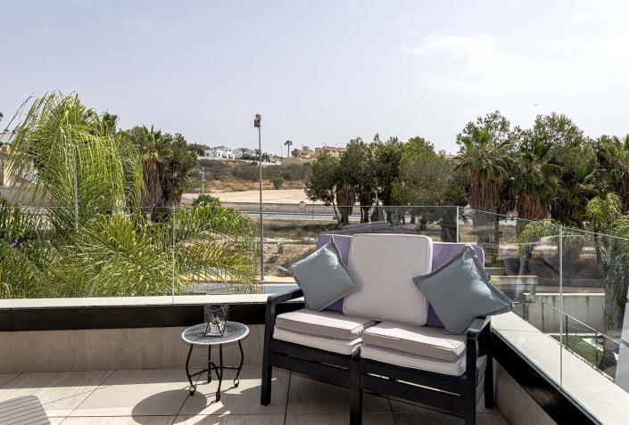 Image No.35-3 Bed Villa / Detached for sale